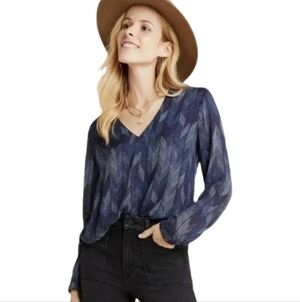Anthropologie Cloth & Stone Blue Herringbone V-neck Long Sleeve Blouse Medium